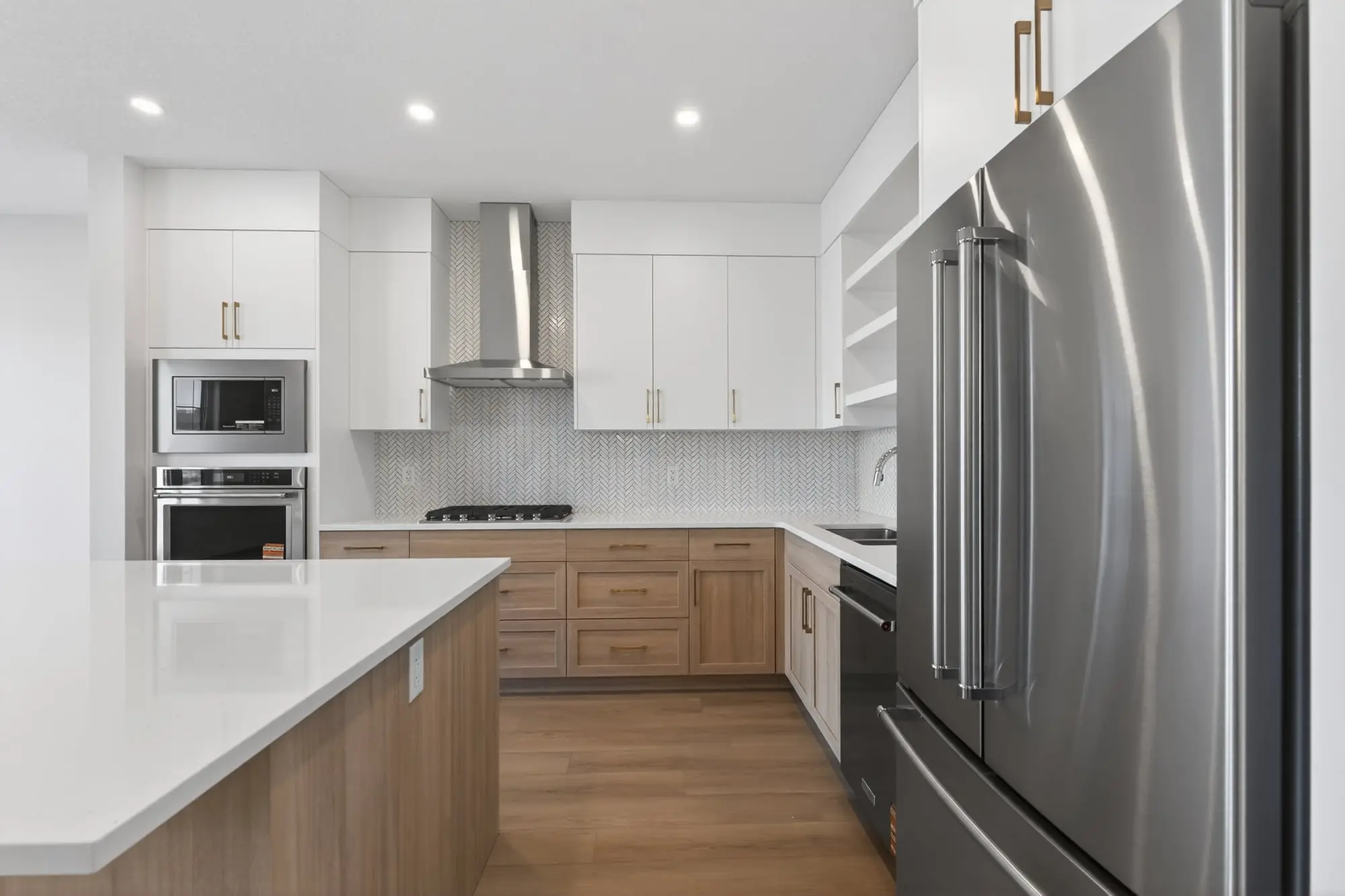 Built-in wall ovens