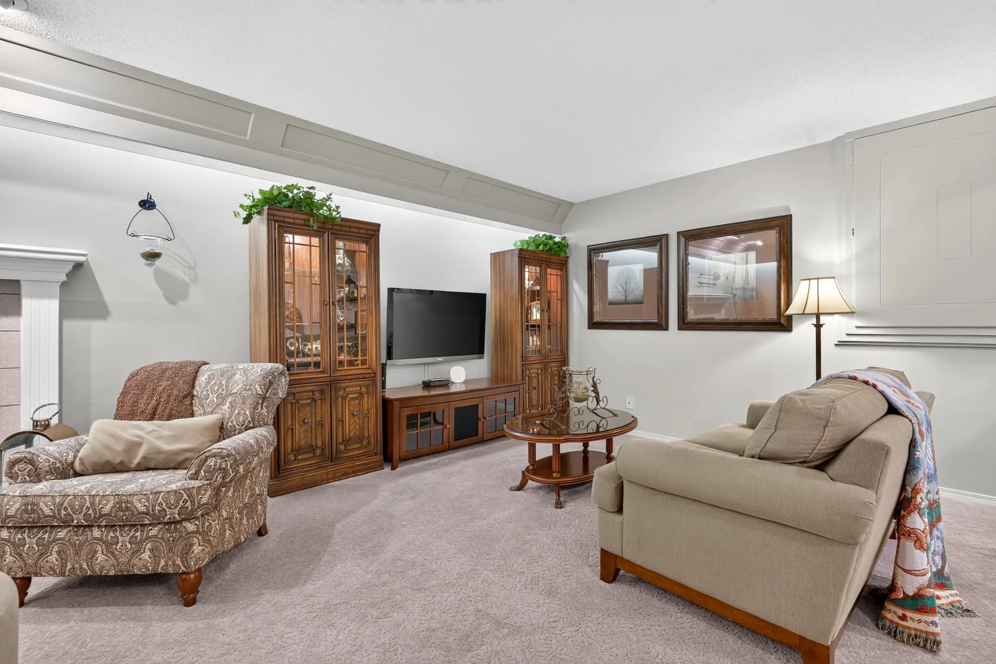 Lower-level sitting area